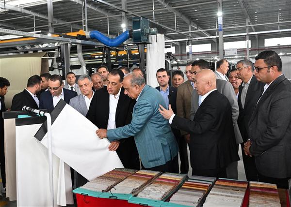 مدبولي يفتتح مصنع هنجشينج الصيني لتكنولوجيا المنسوجات باستثمارات  70 مليون دولار
